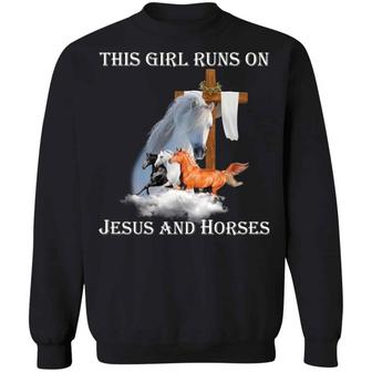 This Girl Runs On Jesus And Horses Graphic Design Printed Casual Daily Basic Sweatshirt - Thegiftio UK