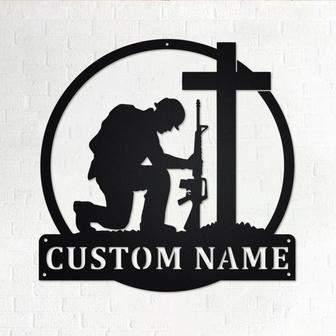 Custom Soldier Kneeling Praying Metal Wall Art, Personalized Soldier Name Sign Decoration For Room, Soldier Metal Home Decor, Custom Soldier - Thegiftio UK