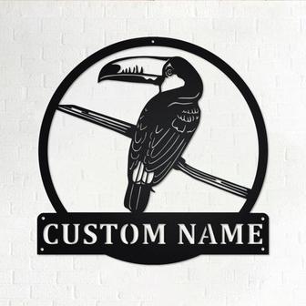 Custom Toucan Bird Metal Wall Art, Personalized Toucan Bird Name Sign Decoration For Room, Toucan Bird Home Decor, Custom Toucan Bird - Thegiftio
