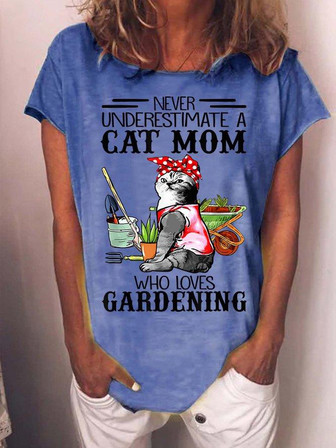 Women Never Underestimate A Cat Mom Who Loves Gardening Crew Neck Casual -blend T-shirt - Thegiftio UK
