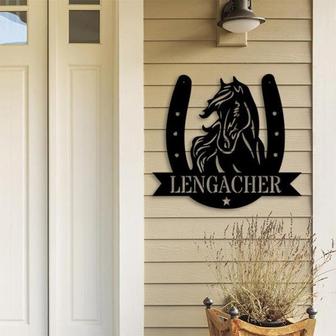 Custom Horse Head Horseshoe Monogram Metal Sign, Front Door Decor, Farm Decor, Housewarming Gift - Thegiftio UK