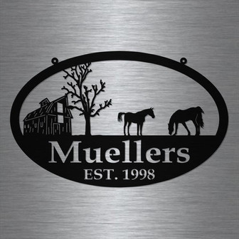 Metal Farm Sign Barn And Horse - Personalized Family Name Metal Sign - Housewarming Gift - Thegiftio UK