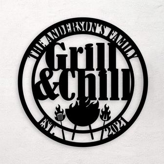 Personalized Backyard Bar & Grill Metal Wall, Custom Name Patio Metal Sign, BBQ Outside Decor - Thegiftio UK