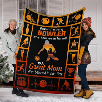 Bowling Behind Every Bowler is A Great Mom Fleece Blanket Great Blanket Gifts for Birthday Christmas Thanksgiving - Thegiftio UK