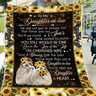 To My Daughter-In-Law I Did Not Get To Choose You That Honor Was My Son's Sloth Sunflower Blanket Gift - Thegiftio UK