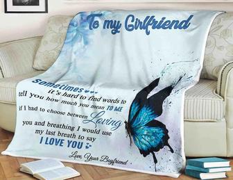 To My Girlfriend It's Hard To Find Words To Me Loving You And Breathing Love Your Boyfriend,Gift For Girlfriend Family - Thegiftio UK