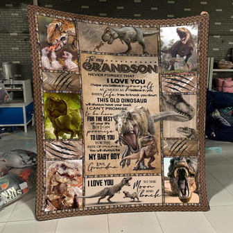 To My Grandson Never Forget That I Love You Fleece Blanket, Christmas Gift, New Year Gift, Love From Grandma - Thegiftio UK