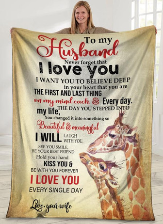 To My Husband, Never Forget That I Love You, Giraffe Fleece Blanket Gift For Husband For Valentine's Day Home Decor - Thegiftio