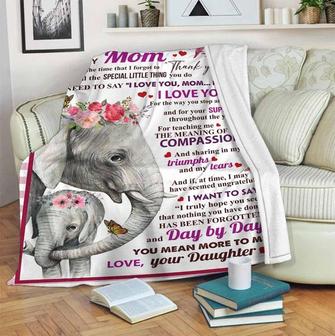 To My Mom For All Your Special Little Things You Do Fleece Blanket Gift For Family Birthday Mom Mother Daughter Son Gift - Thegiftio UK