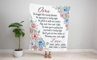 Personalized Omi Throw Blanket, We Hugged This Blanket, Omi Gift, Custom Name Blanket, Floral Omi Name Blanket - Thegiftio UK
