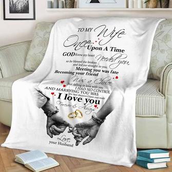 To My Wife Blanket, I Hand No Control And Marrying You Was, I Love You Forever, Gift For Wife Family Home Decor - Thegiftio UK