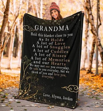 Blanket - Blanket To My Grandma - Hold this blanket close to you Gift For Christmas, Home Decor - Thegiftio UK