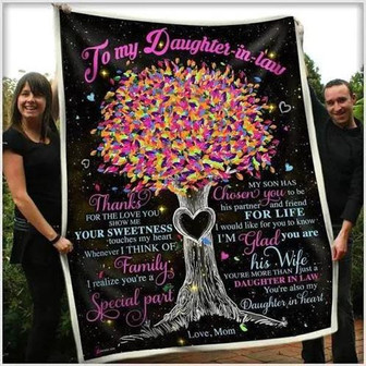 To My Daughter In Law Thanks For The Love You Blanket Gift For Mother In Law Gift For Christmas, Home Decor - Thegiftio UK