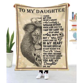 Gift For Daughter Lion Art I Closed My Eye For But A Moment & Suddenly A Woman Stood From Dad - Blanket - Thegiftio UK
