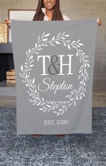 Mr And Mrs Blanket, Personalized Wedding Blanket, Personalized Blanket Throw For Wedding Gift, First Anniversary Gift For Couple, House - Thegiftio UK