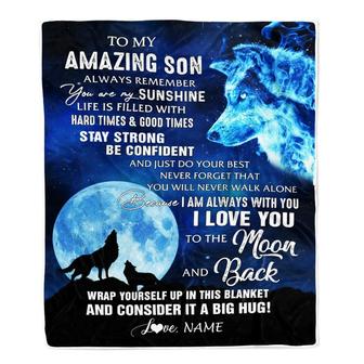 Personalized To My Amazing Son Blanket From Mom Dad Wolf It A Big Hug Son Birthday Back To School Thanksgiving Christmas Customized Fleece Throw Blanket - Thegiftio UK
