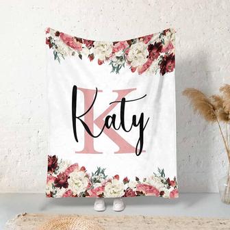 Personalized Monogram Blankets with Flower for Kids Toddler - Custom Baby Blanket with Name for Girls Boys - Customized Throw Blanket for Baby Adult - Fuzzy & Fleece Baby Blanket - Thegiftio UK