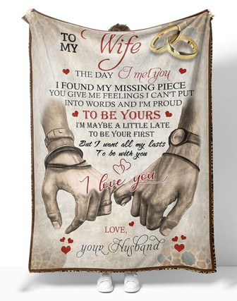 Personalized To My Wife Hand In Hand Fleece Blanket, To My Wife The Day I Met You Ring Couple Blanket Gifts For Wife - Thegiftio UK