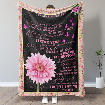 Throw Blanket to My Daughter from Mother - Soft Fleece Floral Daisy Blanket - Daughter Blanket for Birthday, Graduation Day - Thegiftio UK