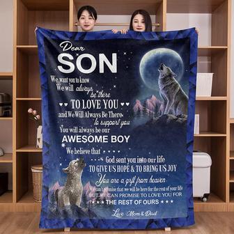 Wolf Blanket Gifts for Son from Mom and Dad Blue Throw Blanket Birthday Christmas - Thegiftio UK