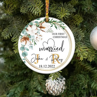 Ornament - 2022 Our First Christmas Ornament, First Christmas Married Ornaments, Wedding Gifts for Couple, Christmas Tree Ornaments Hanging Accessories, Decoration Newlywed Christmas Keepsake - Thegiftio