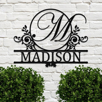 Personalized Family Name Monogram Sign Wreath metal sign Monogram Initial & Name Sign Front Door Hanger wedding Gift Housewarming Gift - Thegiftio UK