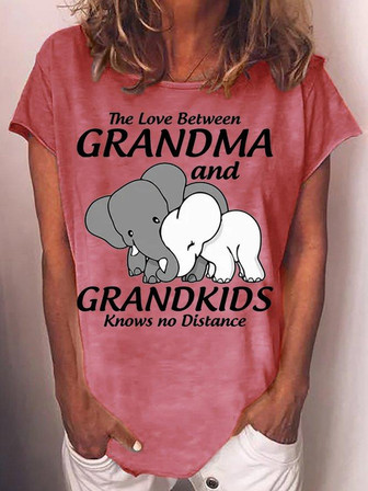 Women's The Love Between Grandma And Grandkids Casual T-shirt - Thegiftio UK