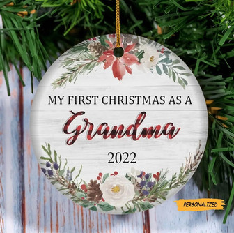 First Christmas As A Grandma, Personalized Grandparents Ornament, Pregnancy Announcement, New Grandma Gift, Grandma Christmas Gift - Thegiftio UK