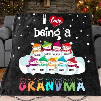 Christmas Gift For Grandma From Grandkids-I Love Being A Grandma Grandma Blanket - Seseable