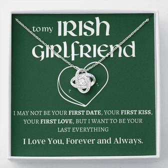 To My Irish Girlfriend - Celtic Love Knot Necklace - Seseable