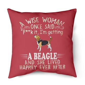 A wise woman a Beagle | Mazezy