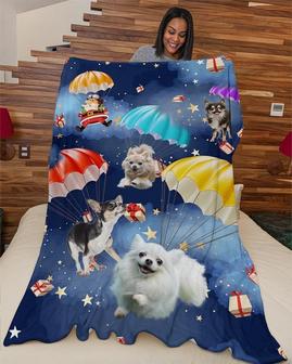 Chihuahua Parachute Xmas Blankets, Christmas blankets, Pet Mom blankets, Chihuahua Mom, Chihuahua Dad, blanket for daughter, blanket for son | Mazezy