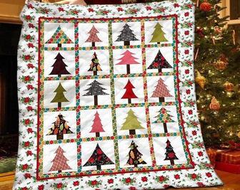 Christmas tree Blankets, Christmas blanket, perfect Christmas gift for mom, daddy and daughter, family Christmas, Christmas tree, Merry Xmas | Mazezy
