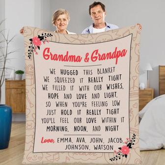 Customized Gift For Granny, Mom, Mama, Papa, Grandpa, Grandma, Fleece Blanket For Grandparent's Day, Personalized Blanket With Quote | Mazezy CA