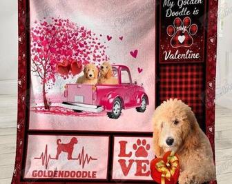 Goldendoodle Valentine's day blanket, blanket for dog mom, Goldendoodle mom gifts, daughter gifts, blanket for mom, blanket for son | Mazezy DE