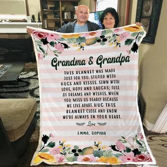 Hug This Blanket And Know We Are Always In Your Heart Customized Blanket, Fleece Blanket For Mom, Granny, Papa, Custom Gift For Grandparents | Mazezy