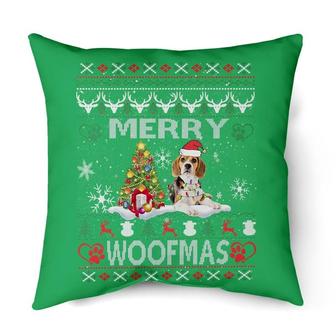 Merry Woofmas a Beagle | Mazezy CA