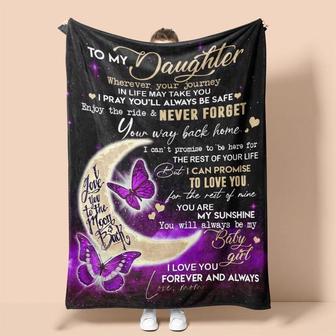 Personalized To My Daughter Love You To The Moon And Back From Mom Butterfly Purple| Fleece Sherpa Woven Blankets| Gifts For Daughter | Mazezy