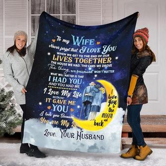 To My Wife I Love You to The Moon And Back Blanket, Mother's Day Gifts, Christmas Gift For Wife, Anniversary Gift, Wife Blanket | Mazezy