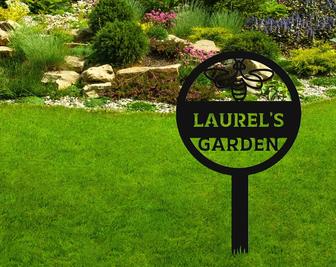 Custom Bee Garden Metal Sign with Stakes, Minimalist Design Garden Decor, Personalized Garden Name Sign - Thegiftio