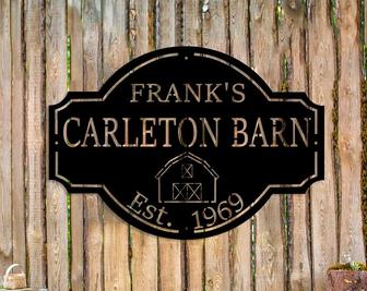 Metal Farm Sign with Family Name, Custom Established Date, Personalized Barn Sign, Farmhouse Decor - Thegiftio UK