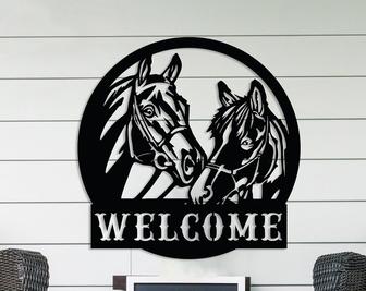 Metal Welcome Sign for Front Porch, Welcome Horse Sign, Metal House Sign, Gate Wall Decor - Thegiftio UK
