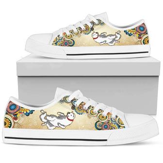 Great Pyrenees Women's Low Top Shoe - Monsterry