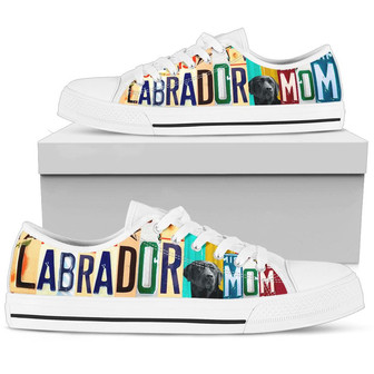 Women's Low Top Canvas Shoes For Black Labrador Mom - Monsterry