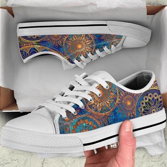 Hippie Passion Low Top Shoes - Monsterry UK