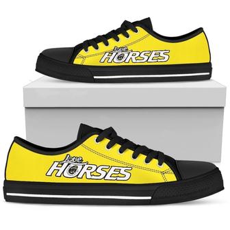 Love Horses Yellow Women'S Low Top Shoe - Monsterry AU