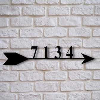 Metal address arrow Name Sign, Last Name Sign, Door Hanger, Metal Wall Art, Personalized Metal Name Sign, Front Porch Sign for Home, gift - Thegiftio UK