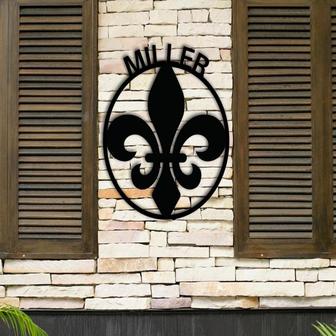 Personalized fleur-de-lis Sign|wall hanging|fleur-de-lis sign| fleur-de-lis|custom name sign|custom home decor|Louisiana sign|Louisiana|gift - Thegiftio UK
