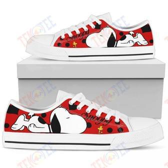 Mens Womens Snoopy Unisex Low Top Sneakers Trending Brand Low Top Shoes Custom Print Footwear Converse Sneakers | Favorety DE