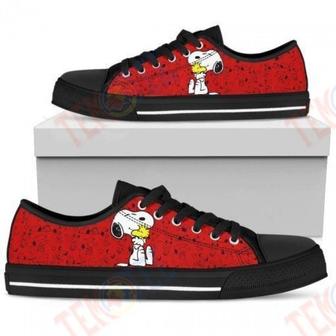 Mens Womens Snoopy And Woodstock Low Top Shoes Custom Print Footwear Convers Sneakers | Favorety